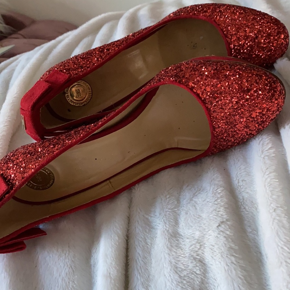 Red bow tie pumps - Picture 4 of 5